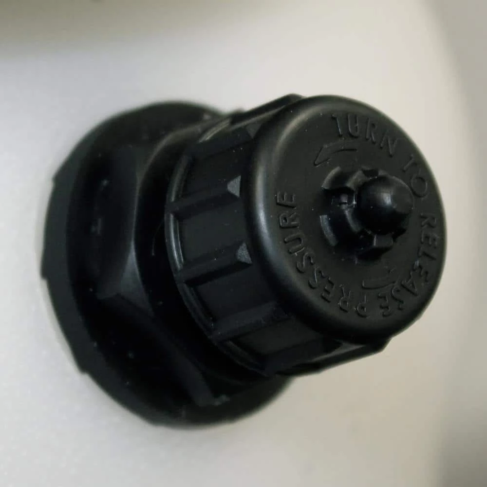 Chapin Premier Pro 1 Gal. XP Poly Sprayer - Image 5