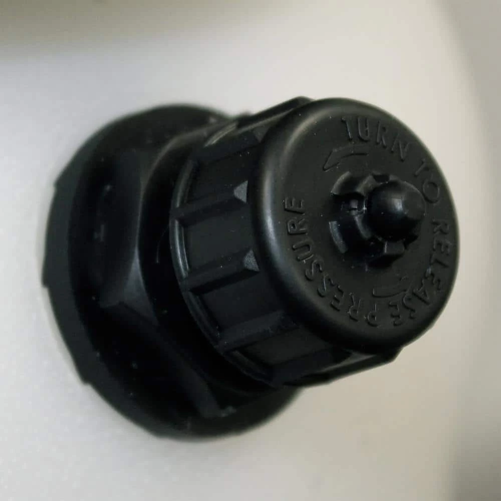 Chapin 3 Gal. Professional Farm and Field VITON Sprayer - Image 4