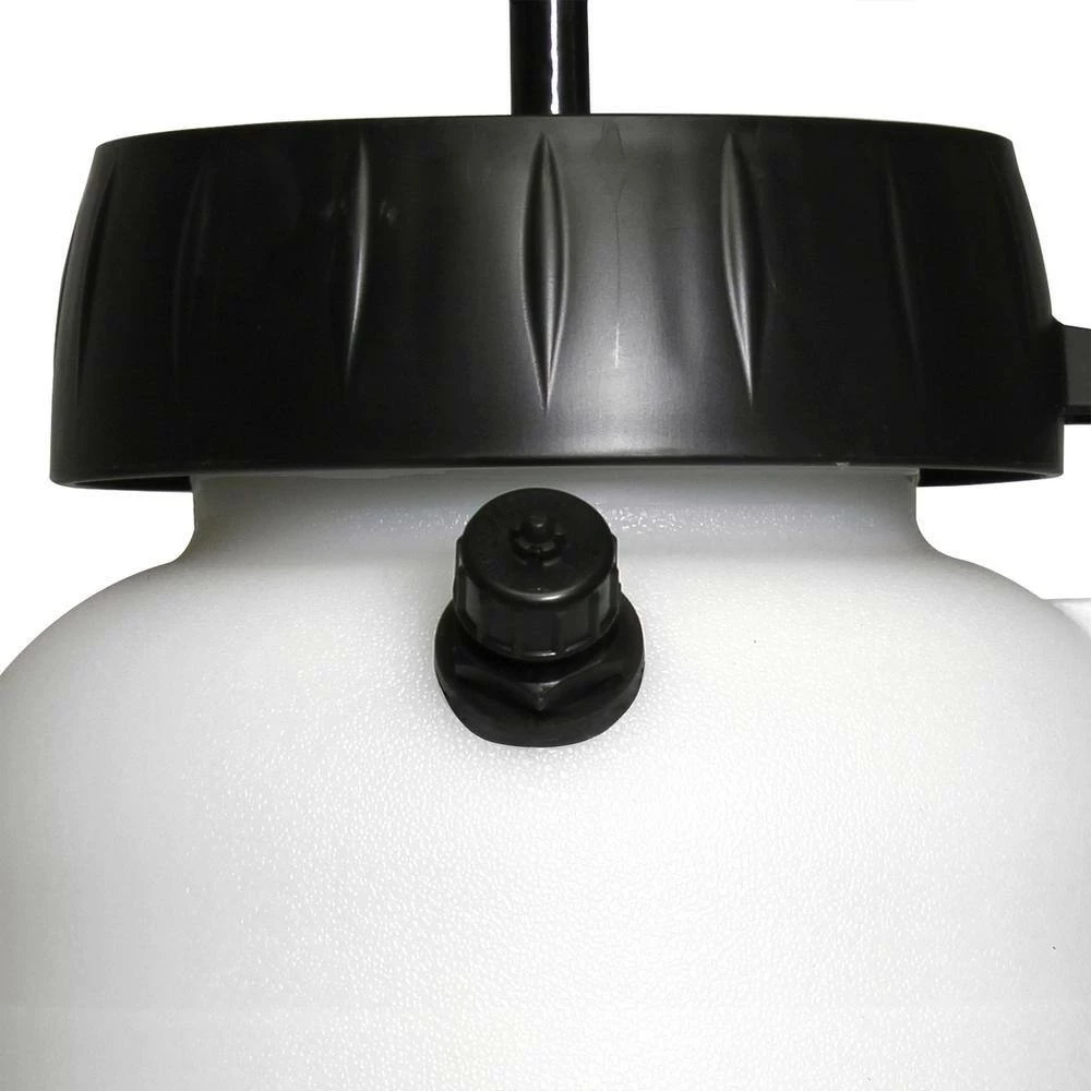 Chapin 2 Gal. Poly Industrial Acid Staining Sprayer with Adjustable Poly Nozzle - Image 3