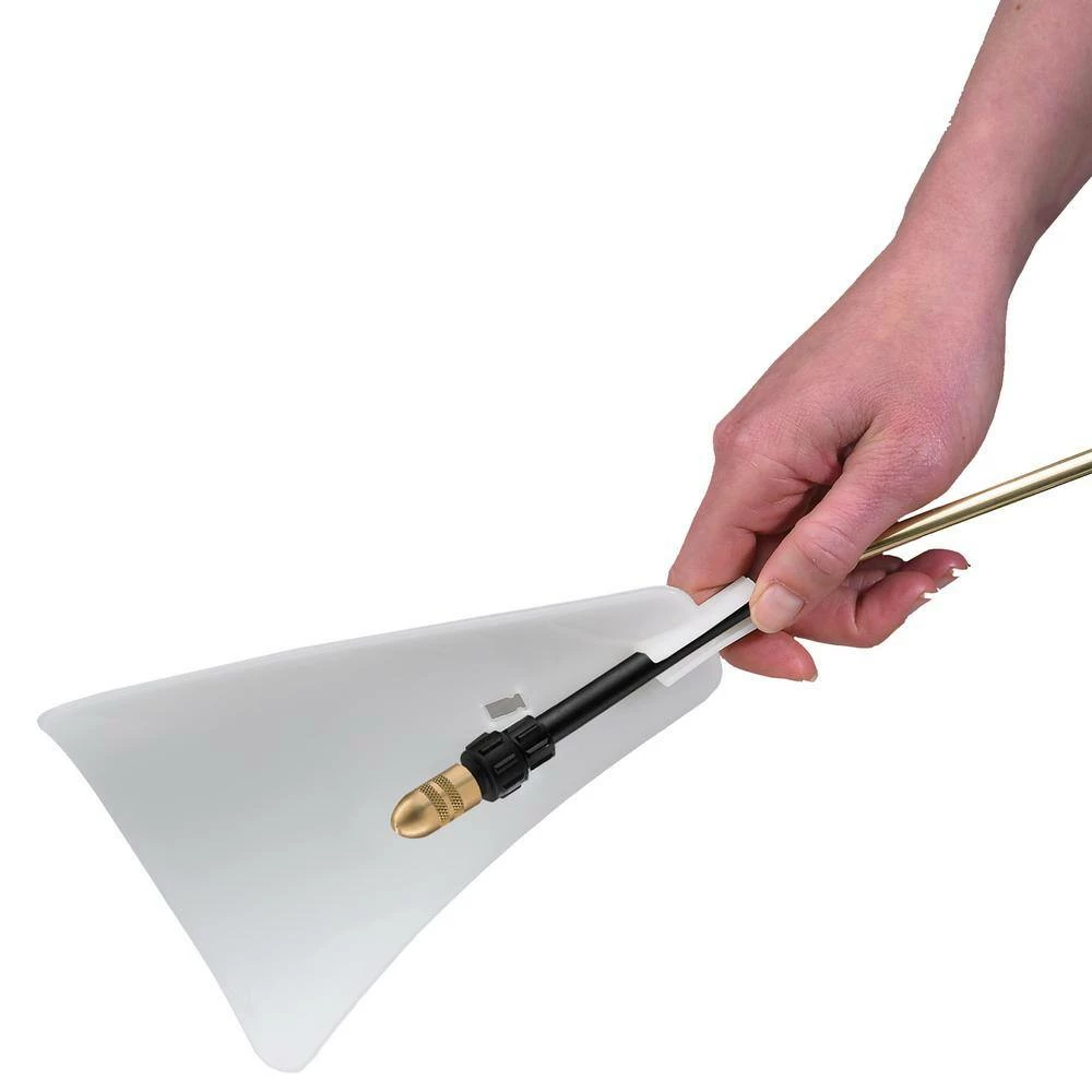 Chapin 1 Gal. Deluxe SureSpray Sprayer for Fertilizer, Herbicides and Pesticides - Image 4