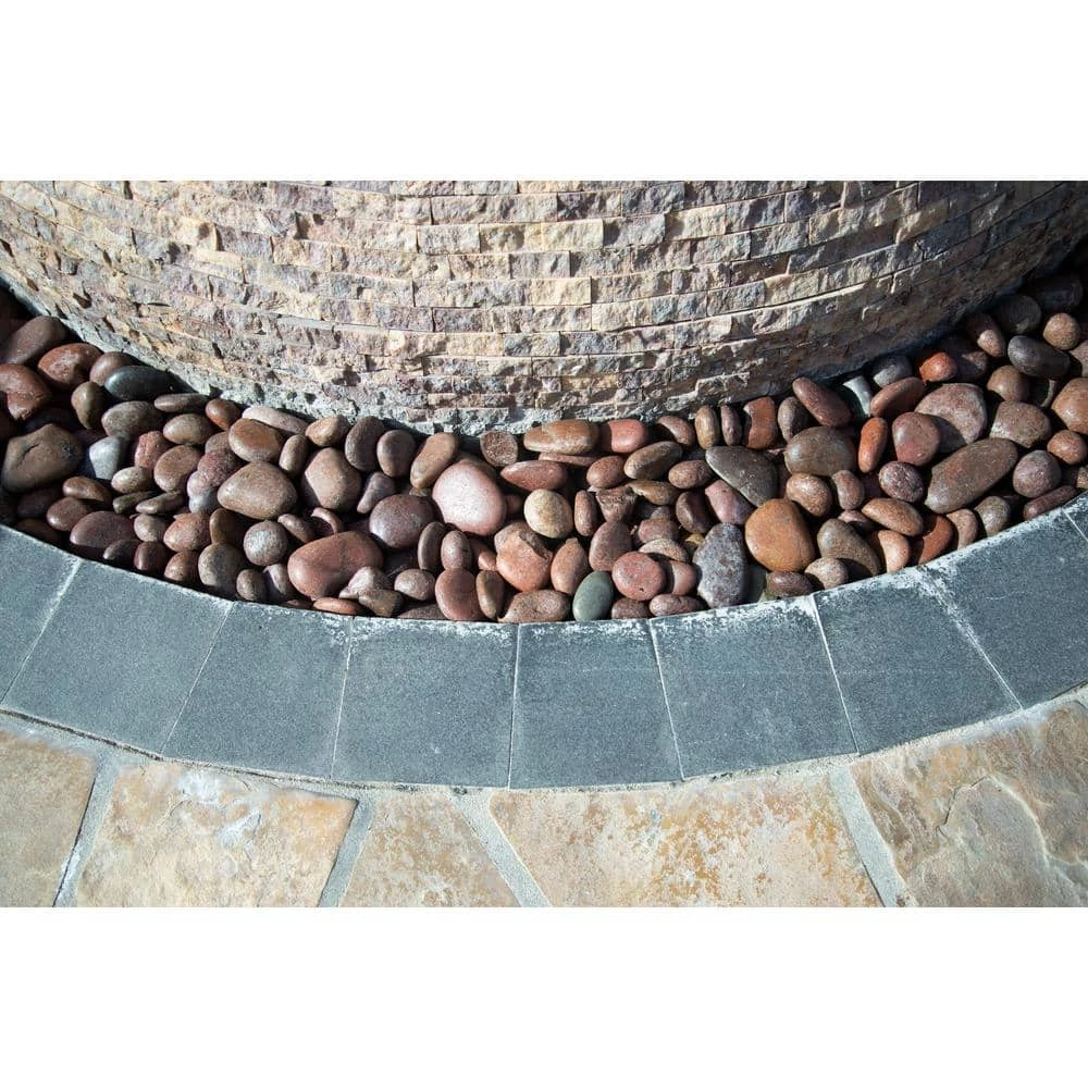 MSI Red Polished Pebbles 0.5 cu. ft . per Bag (0.75 in. to 1.25 in.) Bagged Landscape Rock - Image 9