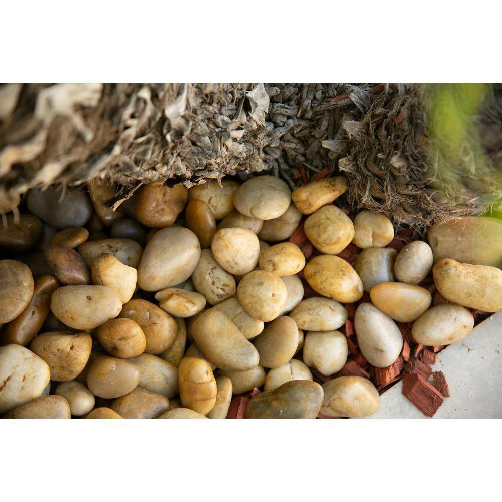 MSI Yellow Polished 0.5 cu. ft. per Bag (1 in. to 2 in.) Bagged Landscape Rock (28 bags/Covers 14 cu. ft.) - Image 9